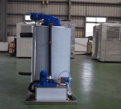 Yi* company purchased a 2T fresh water evaporator from our company