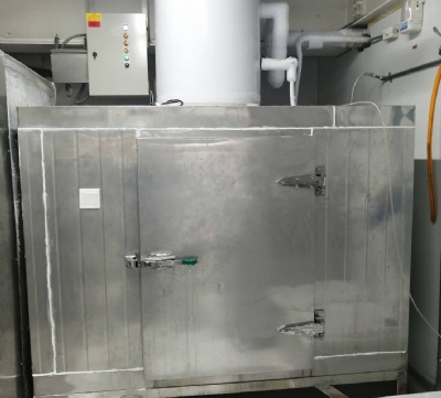 RT-Mart Zhonghao Store purchased 2T freshwater flake ice evaporator and ice storage bin from the company, and installed it with the project.